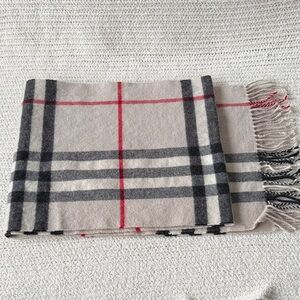Burberry Classic Check 100% Cashmere Scarf Made in Scotland - Beige